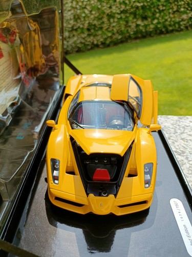 1/18 BBR Ferrari Enzo Yellow Diecast (Hig End) 1057 of 1507 - Imagen 7 de 12