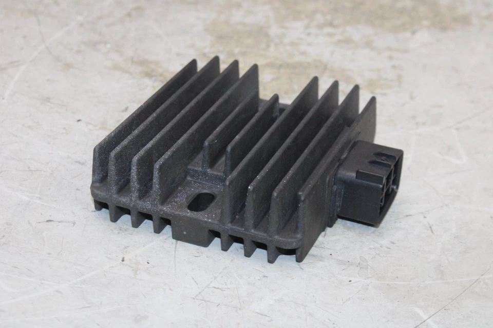 06-11 KAWASAKI NINJA 650R OEM RECTIFICADOR REGULADOR DE VOLTAJE Foto 3 de 4