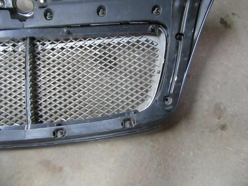 03-08 Bentley Continental GT Hood Mounted Grille Black