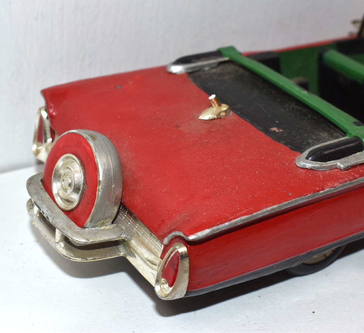 Jouet Voiture Ancienne En Tôle S Fer - Italie, Années 1950, Cabriolet Rouge, 9.5 Cm