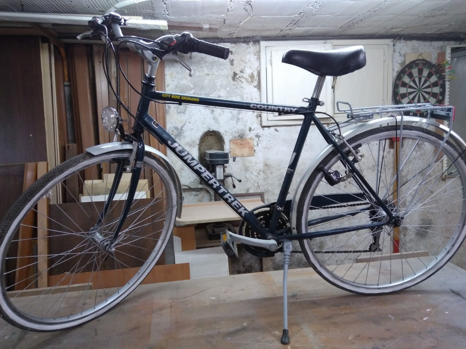 Vendo Bicicletta Da Passeggio Da 28 Ultra Leggera In Eccellenti Condizioni — foto 2