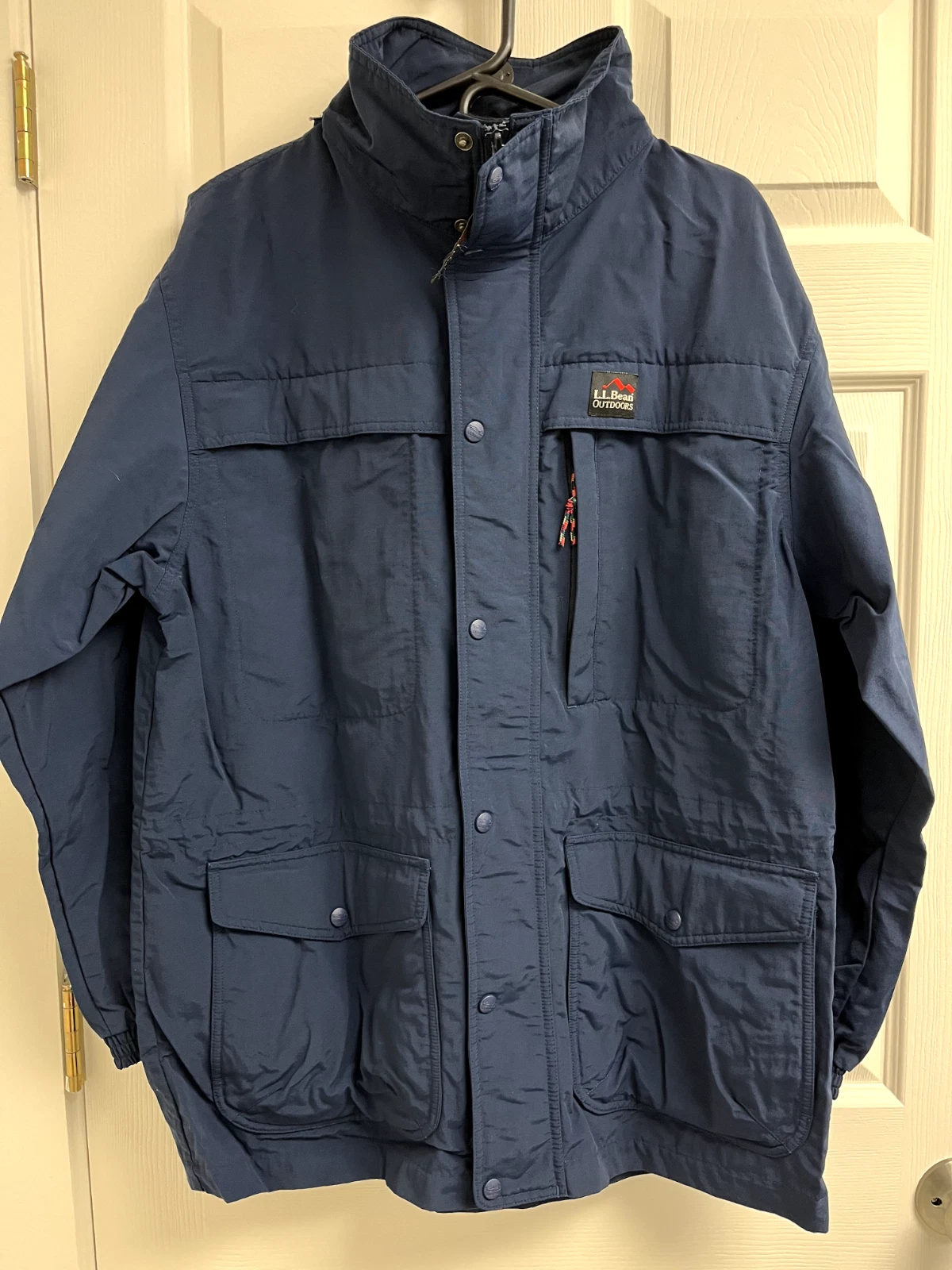 L.L. Bean Men's Vintage Water Resistant Jacket with Removable Hood - Size Large