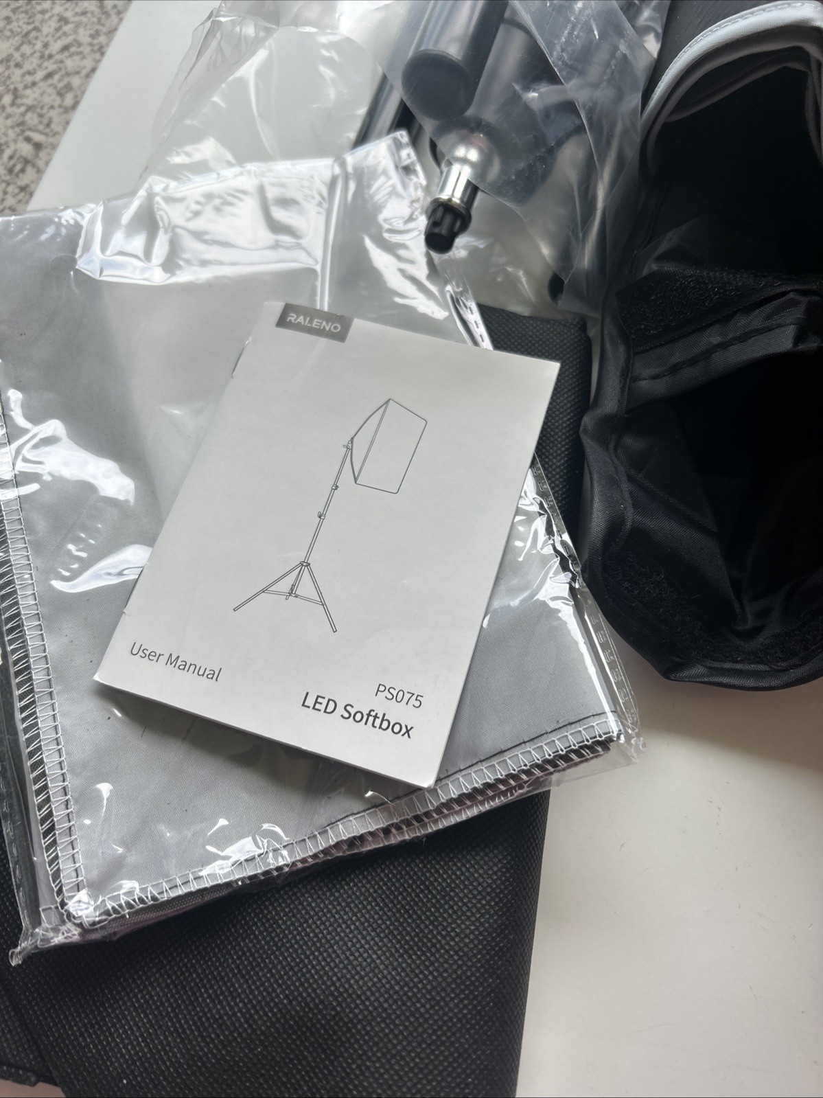 RALENO Softbox Photography Lighting Kit, 16'' x 16'' Softbox Lighting