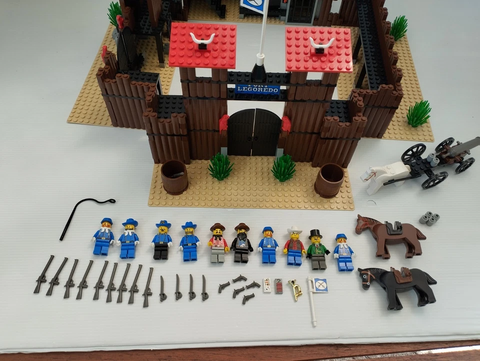 Lego set 6769 "Fort Legoredo" - Photo 3/4