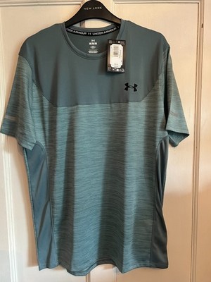Neu mit Etikett Under Armour blaues kurzärmliges Tech Utility T-Shirt lockere Passform für Herren Größe M