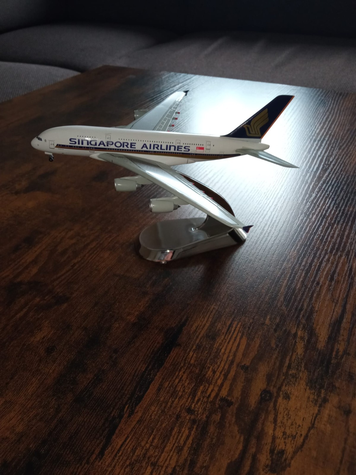 Singapore Airlines A380 Model 1/400
