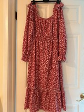 Red and White Long Sleeve Floral Pattern Square Neckline Midi Sundress Small