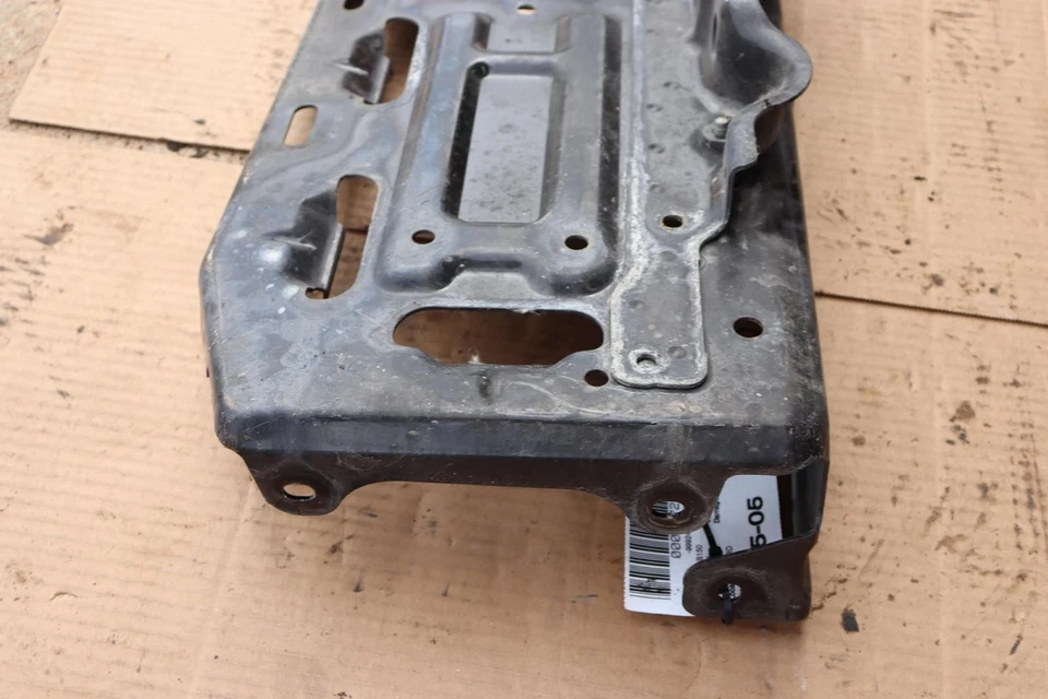 Bandeja de batería suburbana Chevy/GMC 2015-2020 SOPORTE PRINCIPAL SOPORTE OEM Foto 3 de 4