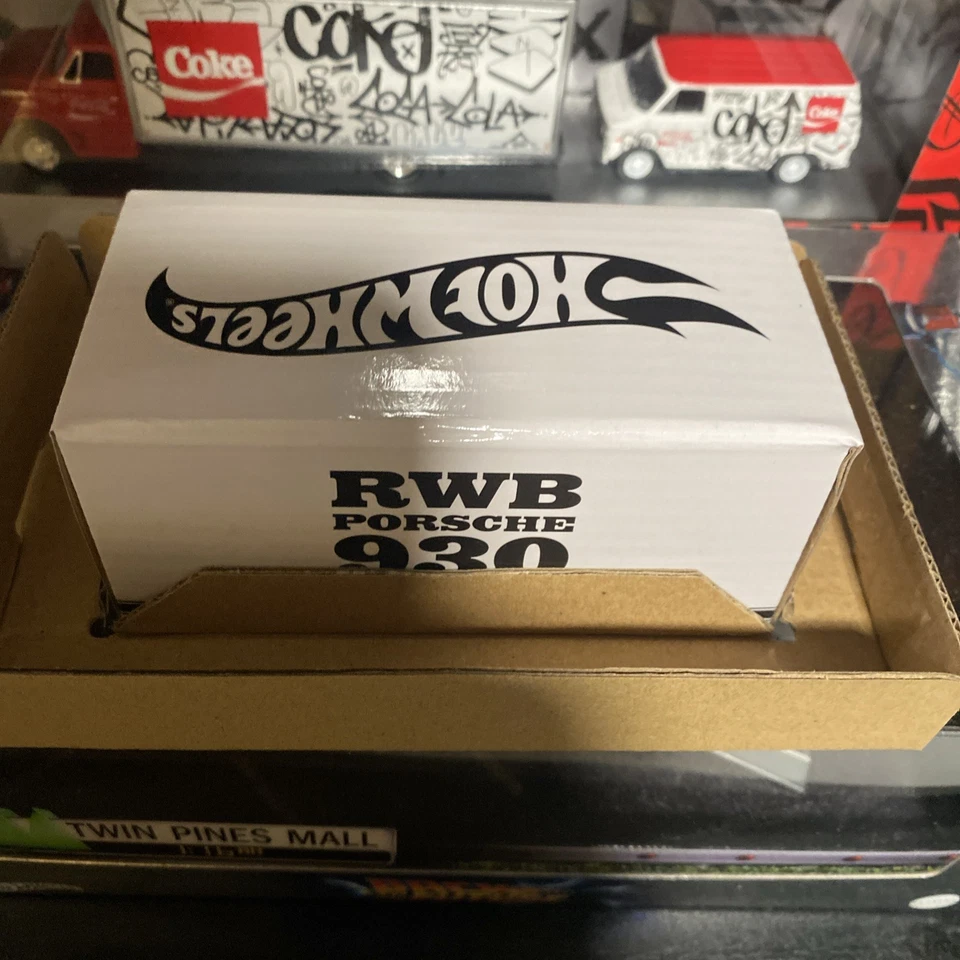 Hot Wheels Collectors RLC Exclusive RWB Porsche 930 JLJ20-9893 IN HAND Sealed - Image 4 of 4