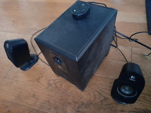 Logitech X210 Black Wired PC Speakers with Subwoofer and Volume Control Working