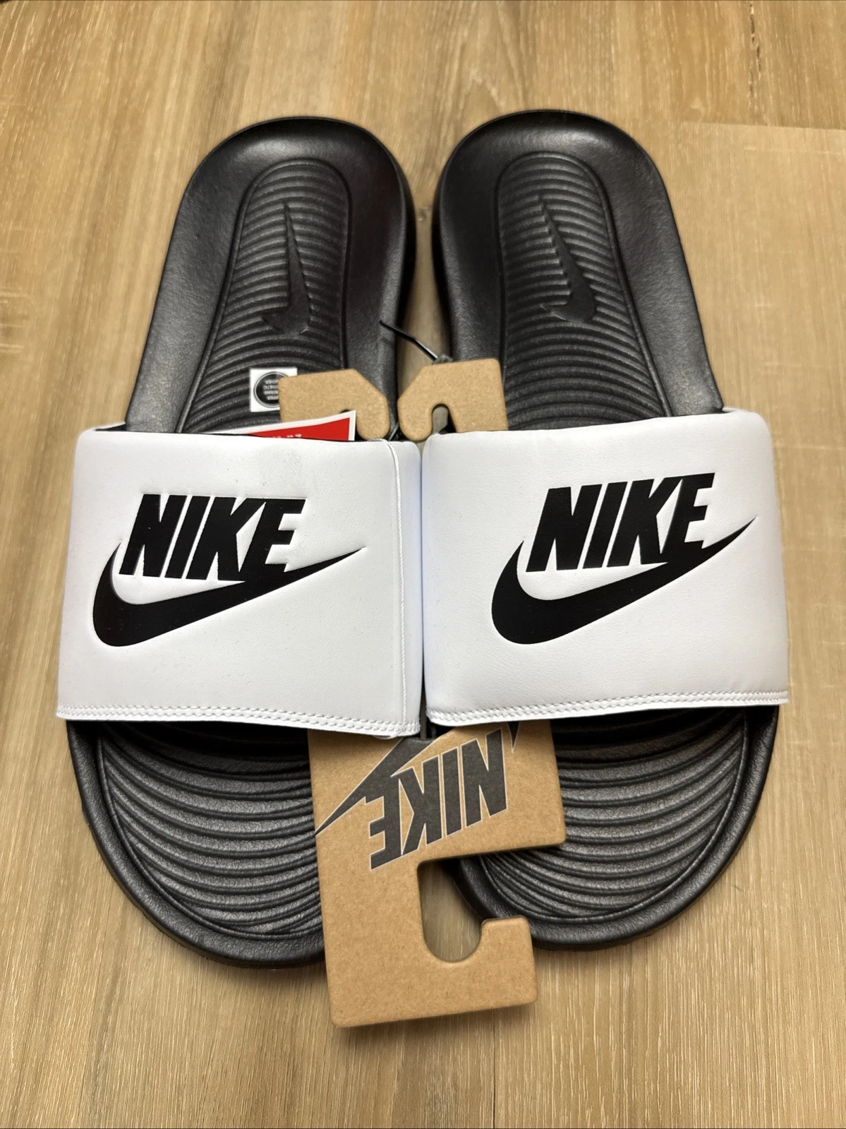 Sandali Nike Victori One Slide nero bianco CN9675 005 nero bianco uomo taglia 15
