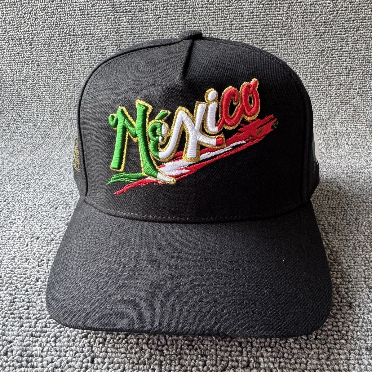 Mitchell & Ness Mexico Snapback Cap Black Curved Brim