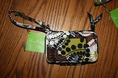 Vera Bradley Smartphone Wristlet Cocoa Moss Brand New 12423-143