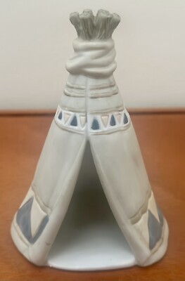 HOL 1992 Native American Indian Nativity Ceramic Teepee Tipi Figure House Lloyd