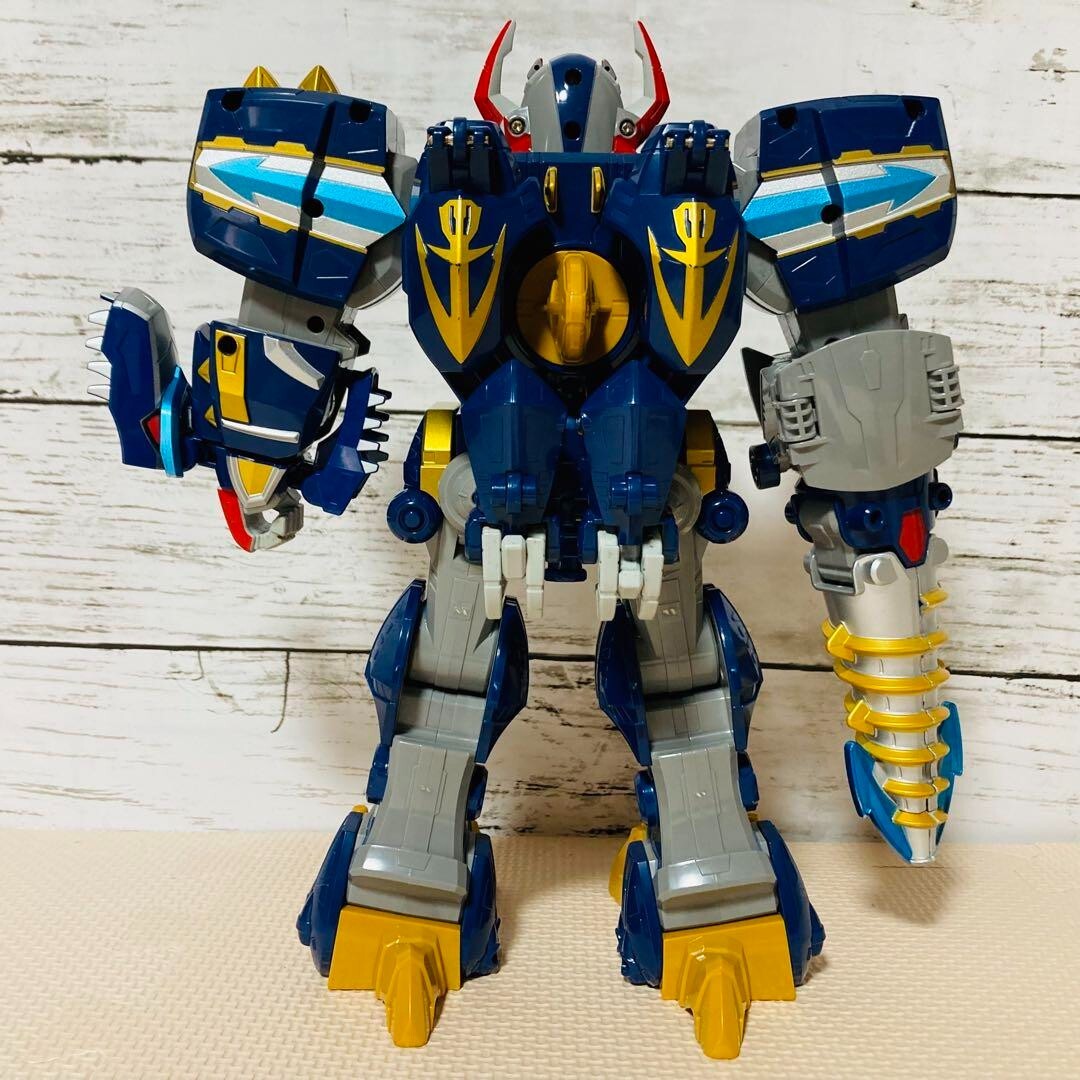 Power Rangers Super Megaforce Gokaiger DX GoZyuJin Q-Rex Megazord