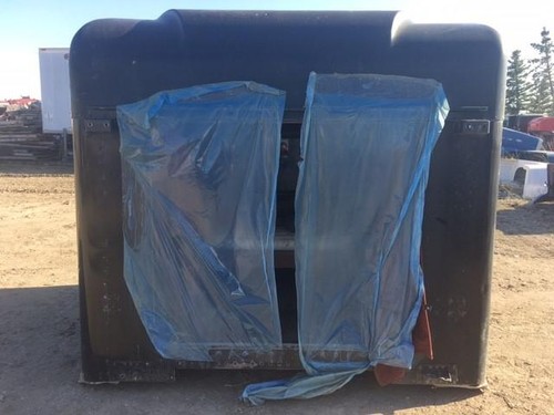 Replaces 1995 PETERBILT 379 EXHD SLEEPER ,  MT