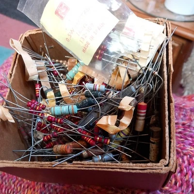 BIG JOB LOT & OTHERS PIHER RESISTOR'S NEW OLD STOCK GOOD QUALITY - Image 1 of 4