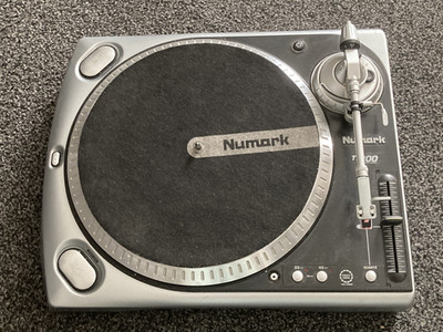 Numark TT200 DJ Profi Plattenspieler TT 200 Plug & Play Deck sofort einsatzbereit