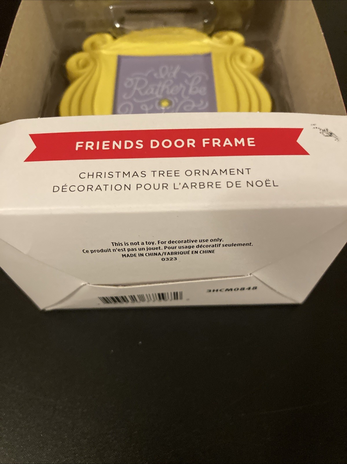 Hallmark FRIENDS TV Show “Door Frame” Resin Christmas Ornament NEW FREE SHIPPING