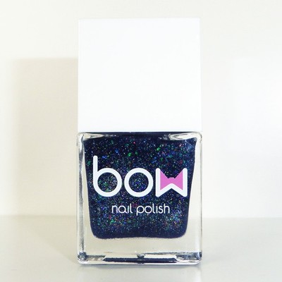 DARK DAYS von Bow Polish Indie Nagellack schwarz hologramm multichrome flakies
