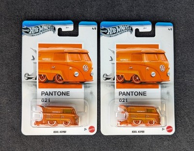 HOT WHEELS 2026 #4 PANTONE 021 ORANGE VW VOLKSWAGEN BUS KOOL KOMBI LOT OF 2