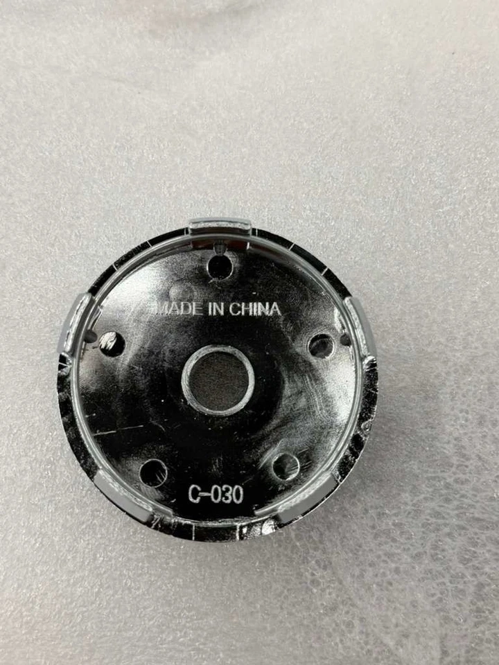 КОМПЛЕКТ ИЗ 4 ЦЕНТРАЛЬНЫХ КОЛПАКОВ КОЛЕС SUBARU ЧЕРНЫЙ ЛОГОТИП 60 ММ 28821SA030 ПОДХОДИТ ДЛЯ БОЛЬШИНСТВА МОДЕЛЕЙ - Изображение 4 из 4