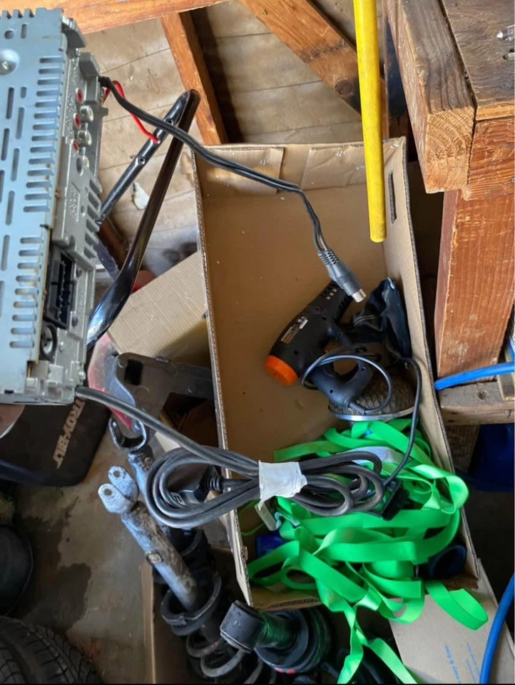 Radio de coche Sony única DIN CDX-GT820IP Foto 2 de 3