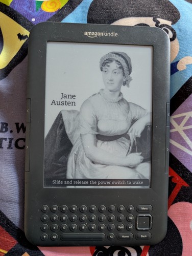 Amazon Kindle Keyboard WiFi + 3G - Graphite - 4GB - 3rd Generation eReader