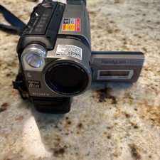 Sony Handycam Vision CCD-TRV108 Hi8 460x Camcorder Nightshot. WORKING.