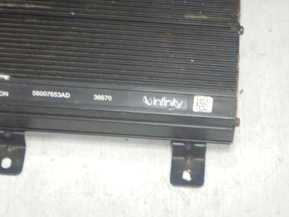 Amplificador amplificador coche Jeep Cherokee XJ 97-01 OEM Infinity 56007653AD ENVÍO GRATUITO Foto 3 de 4