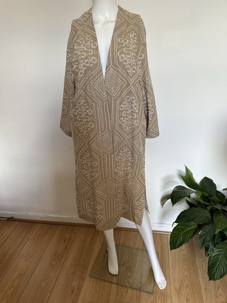 スペイン発送 ZARA ビーズ刺繍のロング着物 KIMONO 数量限定！ ZARA NEW WOMAN LONG EMBROIDERED KIMONO ECRU BEIGE ALL SIZES