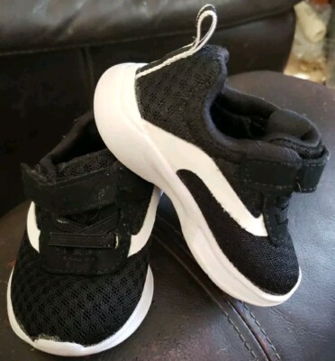 Wonder Nation Toddler Unisex Black and White SIZE Mesh Athletic Sneaker  - Main Image