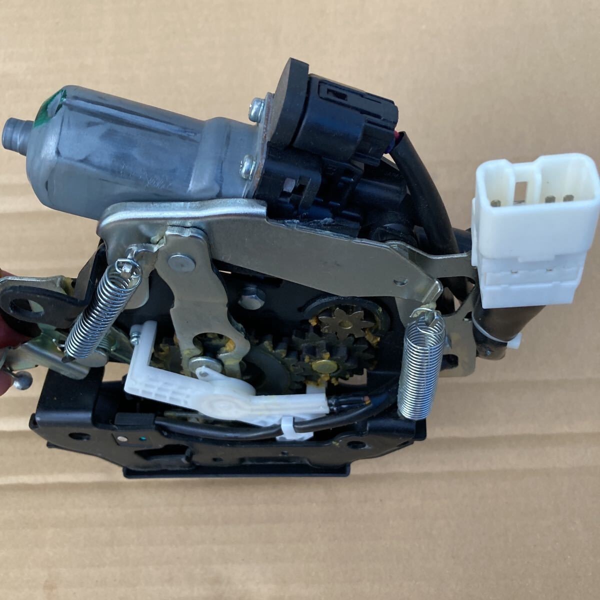 Toyota Genuine Lexus 64650-50050 Trunk Lock Actuator Latch