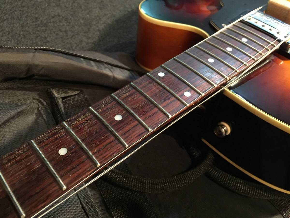 ギター De Armond X-135