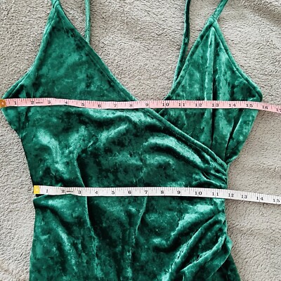 green emerald velvet dress Candela