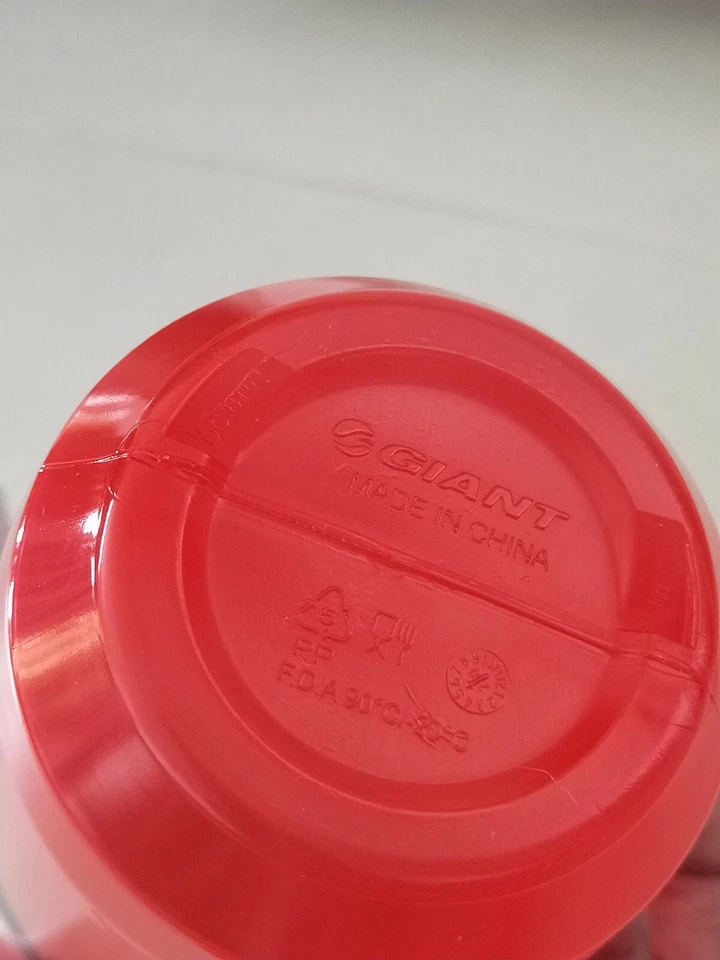 Serie 2020 botellas de agua gigantes transparentes/sólidas 600 ml varianza PP05 tapa antipolvo Foto 4 de 4