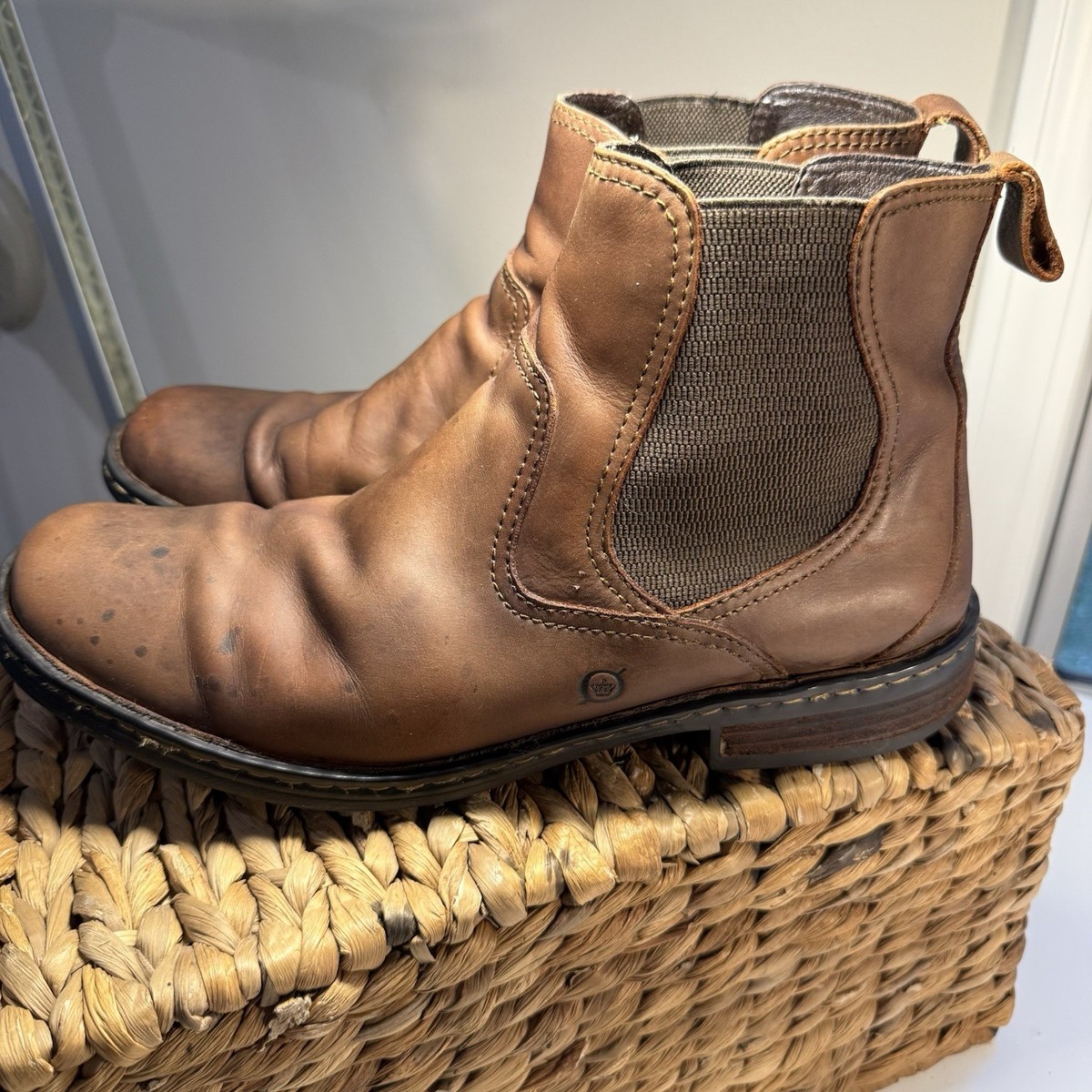 Born Mens Brown Leather Chelsea Boots M9365 Size 11 Distressed Ankle Boots Born Men main image 4