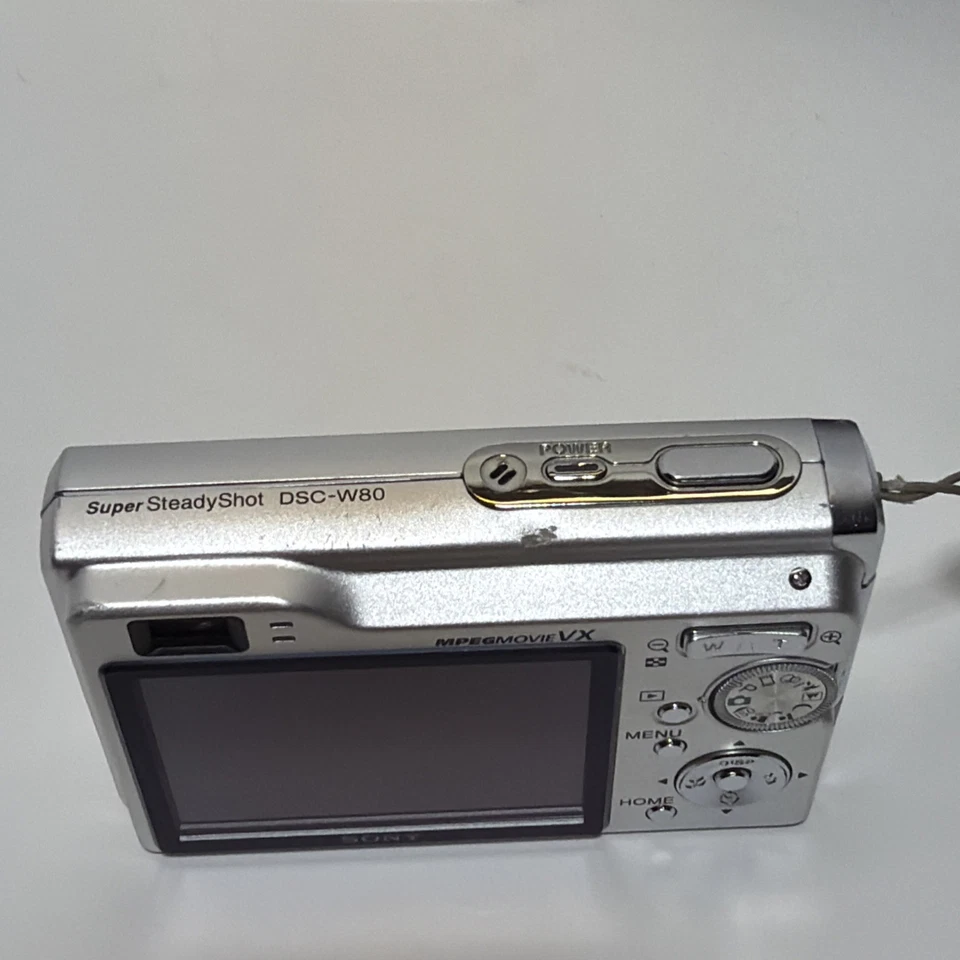 Sony Cyber-Shot DSC-W80 Digital Camera 7.2 MP 3x Optical Zoom W/ Battery, 4GB SD - Image 4 of 4