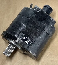 DanFoss Hydraulic Pump Motor 11?7654 (Read Description) thumbnail 7