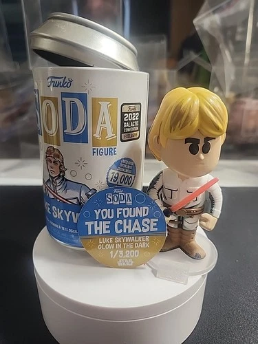 Funko Vinyl Soda: Star Wars - Luke Skywalker (Chase) (Glows in the Dark) -...
