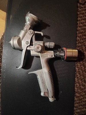 SATA SPRAYER WITH ATOM 2 AIR PERRSUREGAGUE