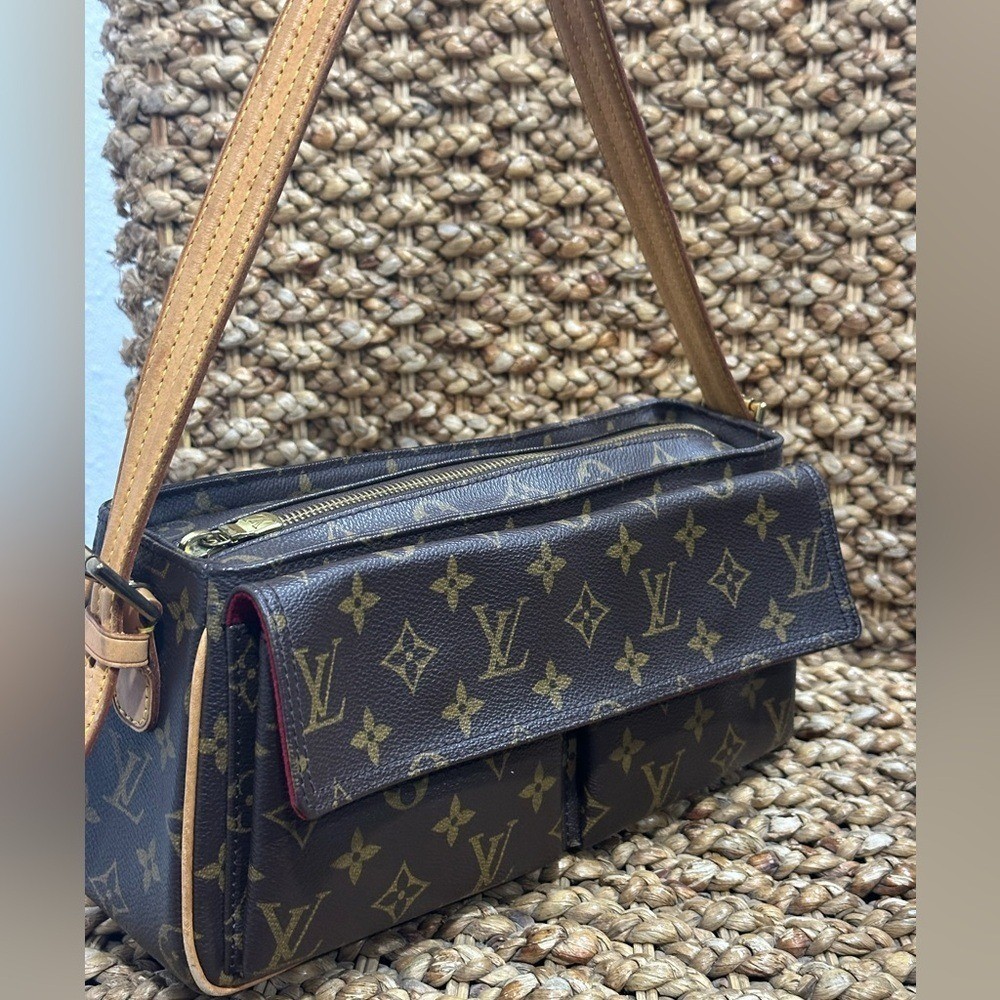 Louis Vuitton Viva Cite MM image 3