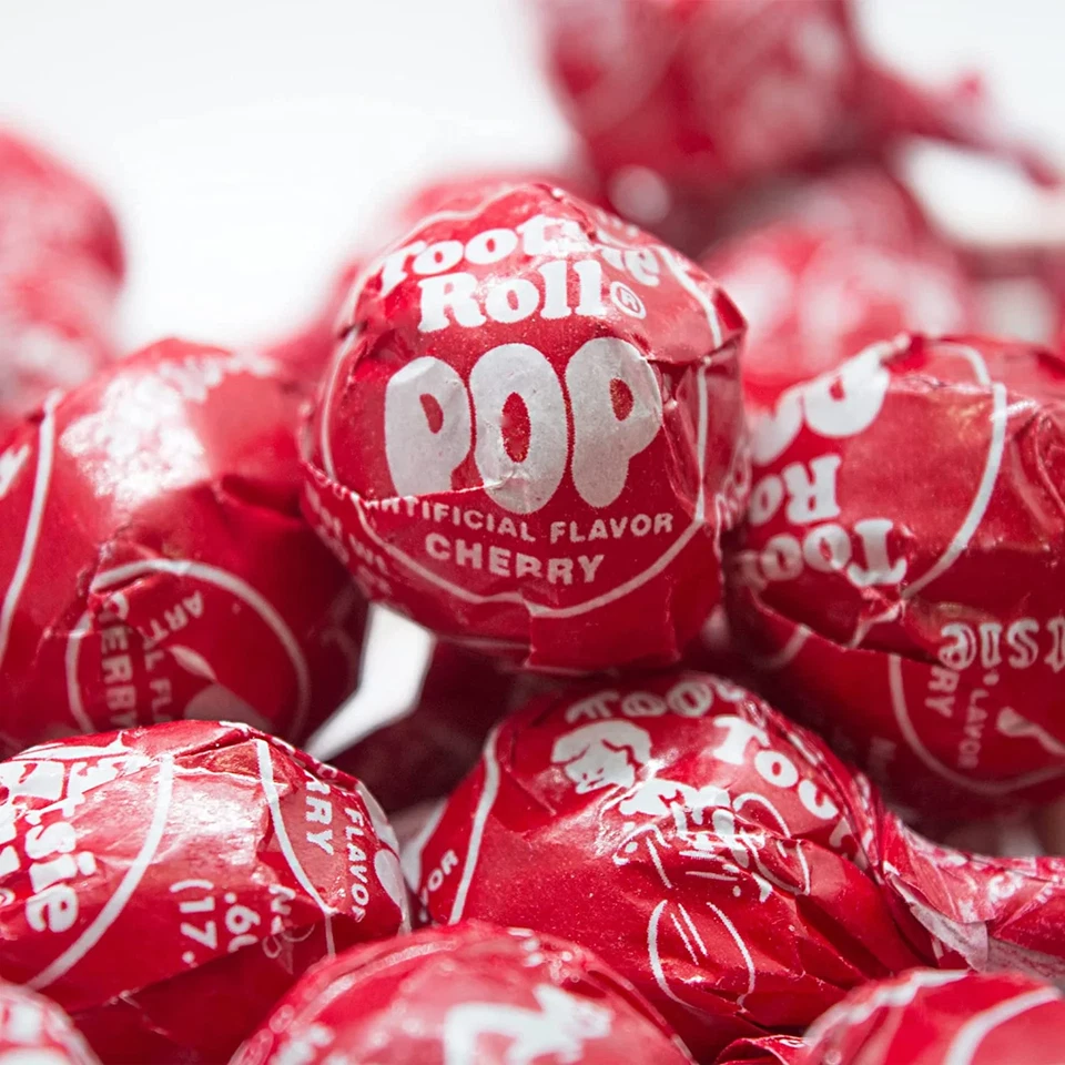 Cherry (Rojo) Tootsie Pops - Piruletas a granel recién envueltas - Elige 10-100 quilates Foto 2 de 4