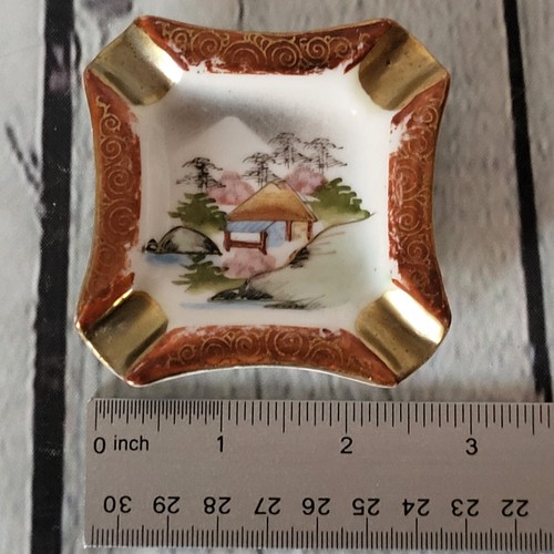 Vintage Hand Painted Kutani Miniature Porceline Ashtray Pagoda Japan - Bild 6 von 6