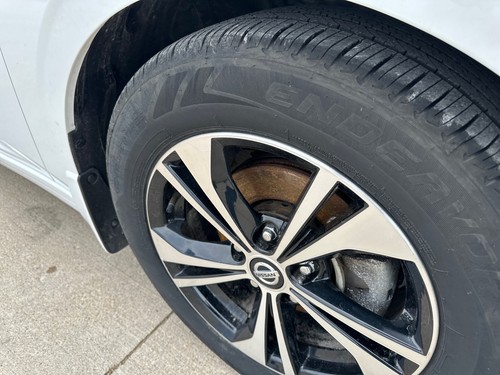 2022 Nissan Sentra SV - Picture 4 of 12