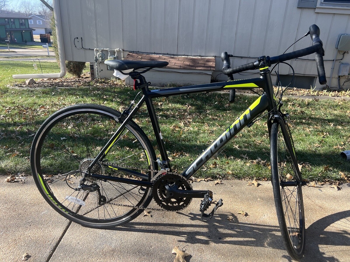 Schwinn Phocus 1600 Men's Road Bike 700C Men's Drop Bar Road Matte