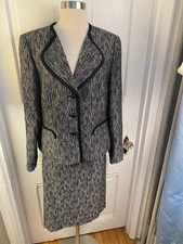 KASPER LOVELY SKIRT SUIT-BLACK & WHITE DESIGNS-BUTTON BACK FABRIC-SIZE12-NWOT