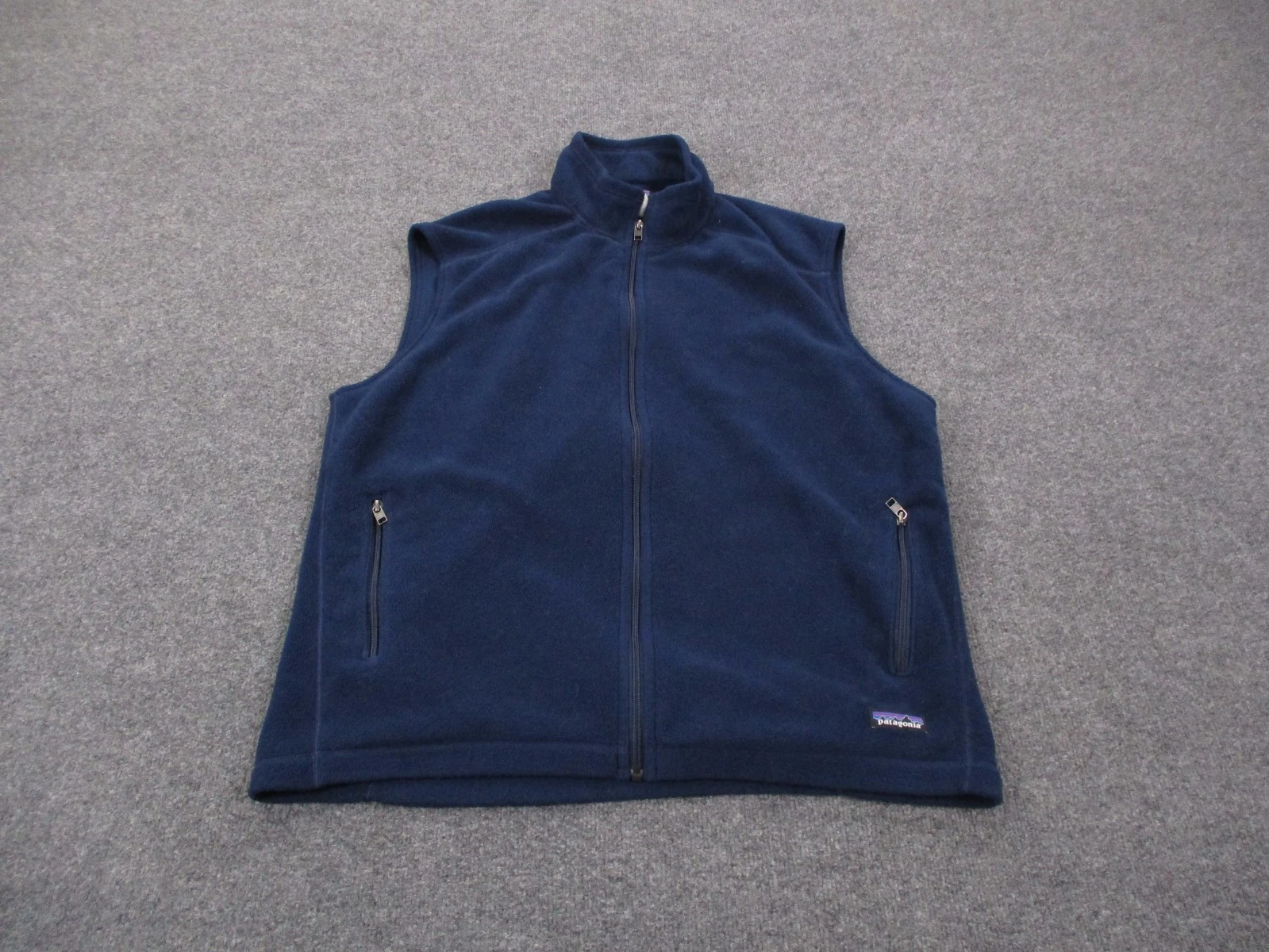 Patagonia Vest Jacket Mens 2XL Blue Fleece Jumper Hiking Active Camping 25185
Opens in a new window