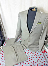 Jos A Bank Travelers Tailored Fit Light Olive Wool Suit - Sz. 41 L; 35 W - NWT