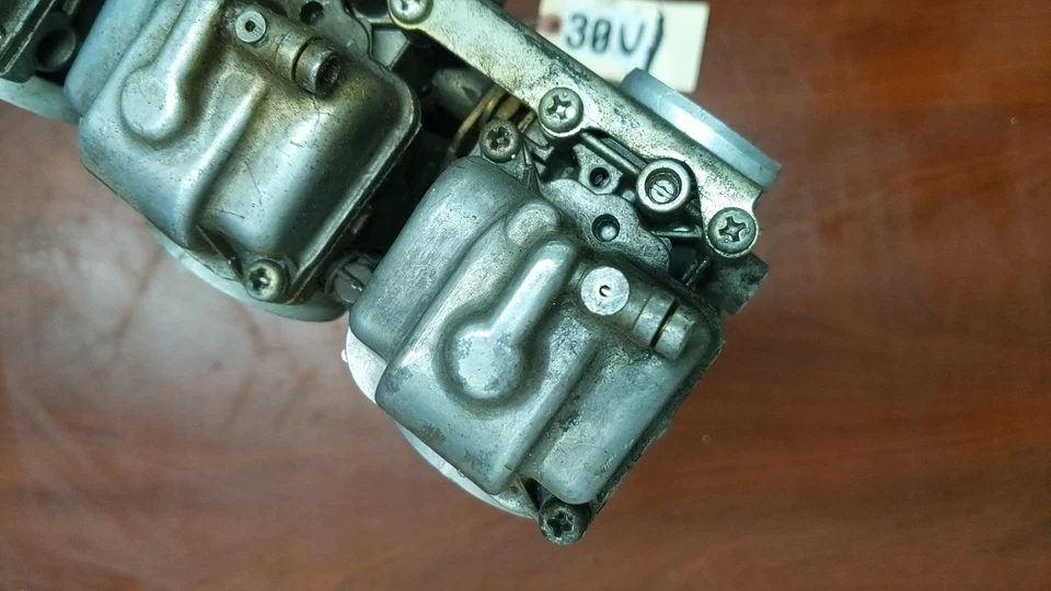 CARBURADORES DE CARBOHIDRATOS 93-98 SUZUKI GSXR 1100 GSX-R1100  Foto 3 de 4